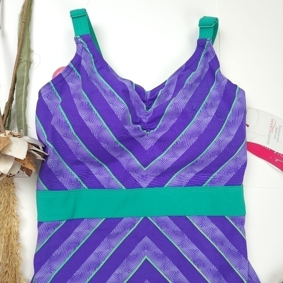 New Speedo Sculpture Body Scuplting One Piece Sz Aus 8/US size 4 - Picture 6 of 10